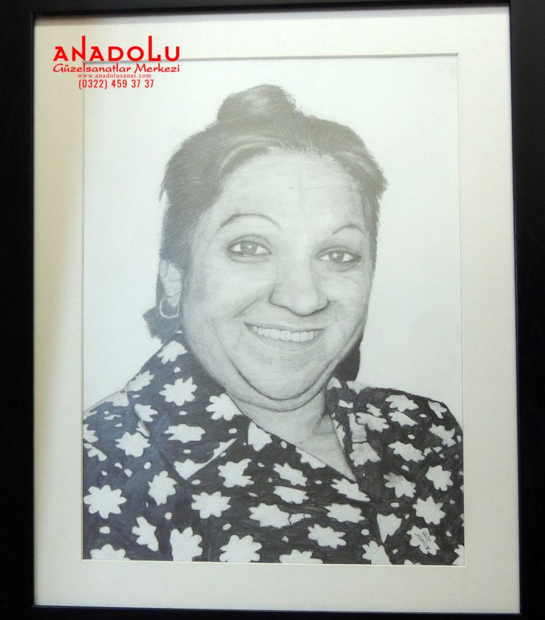 Adile Narşit'in Karakalem Çizimi