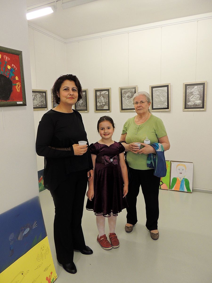 Çocuk İçin Resim Sergisi