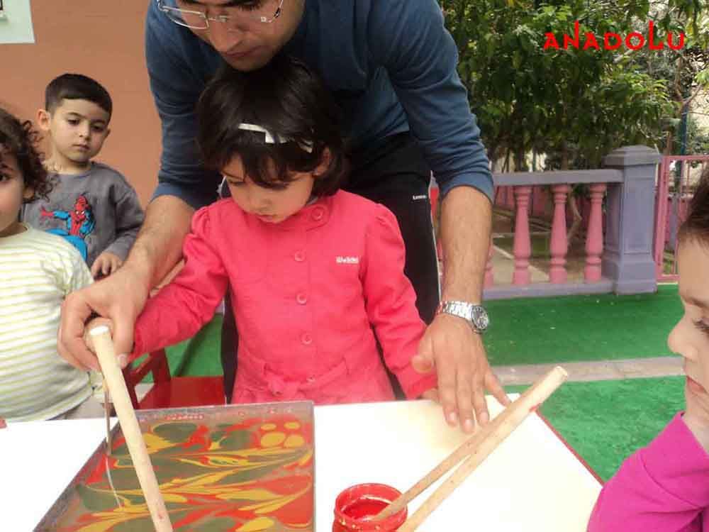 Çocuklarla Ebru Dersleri Başladı
