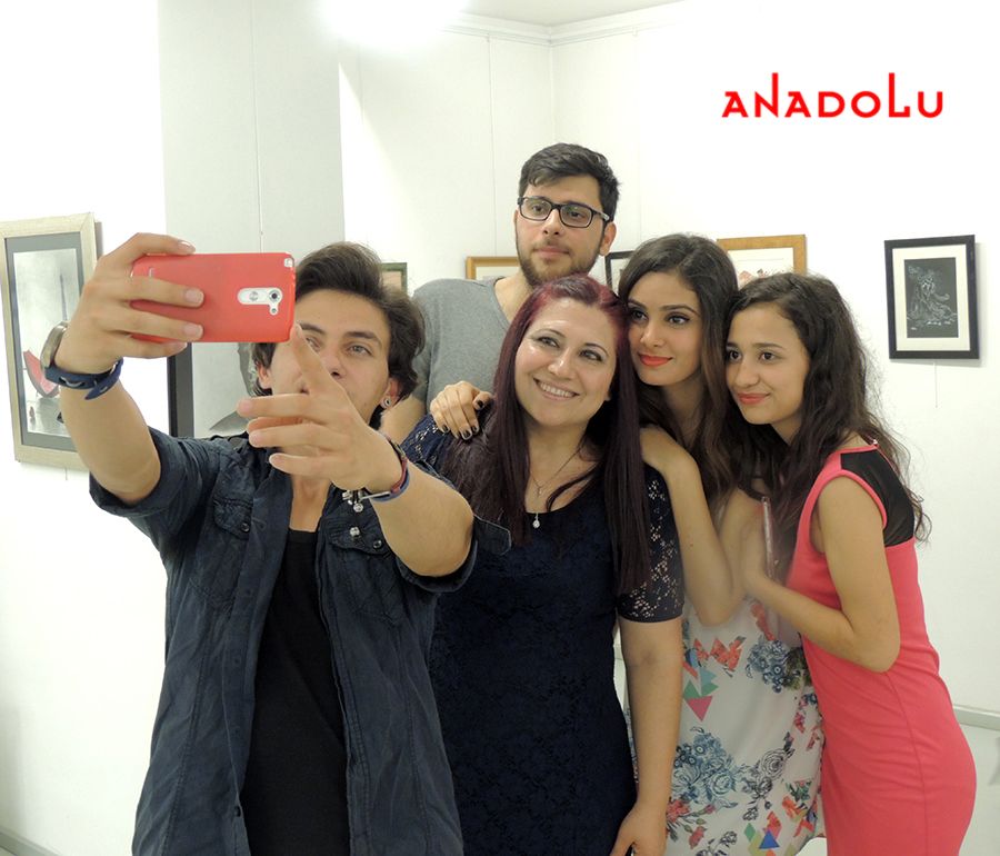 Anadolu Sanat Resim Sergisinde Kareler