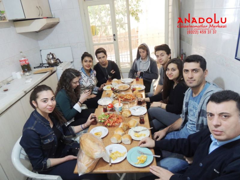 Anadolu Güzel Sanatlar Mutfaktalar