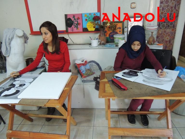 Hobi Dersi Karakalem Çalışması