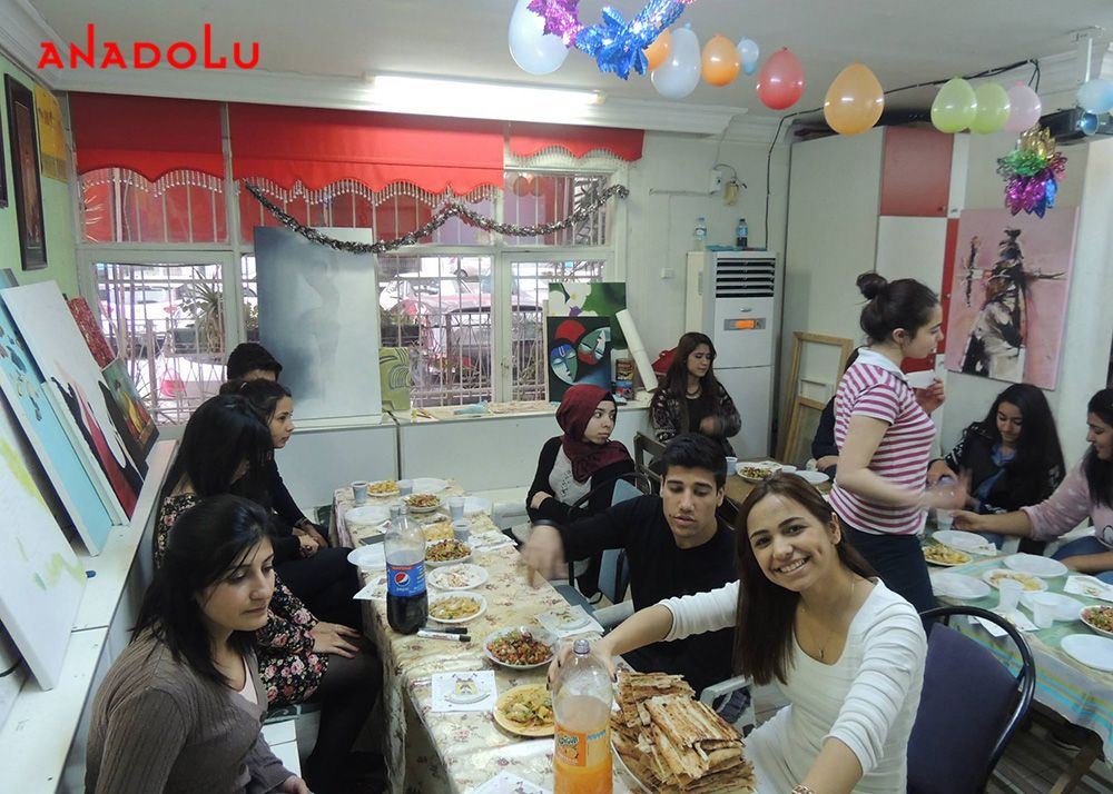 Güzel Sanatlar Resim Kursları Atölyede Ders Sonrası Etkinlikler