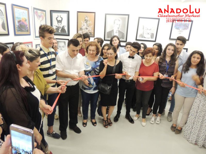 Sanat Sergilerinin Açılışları