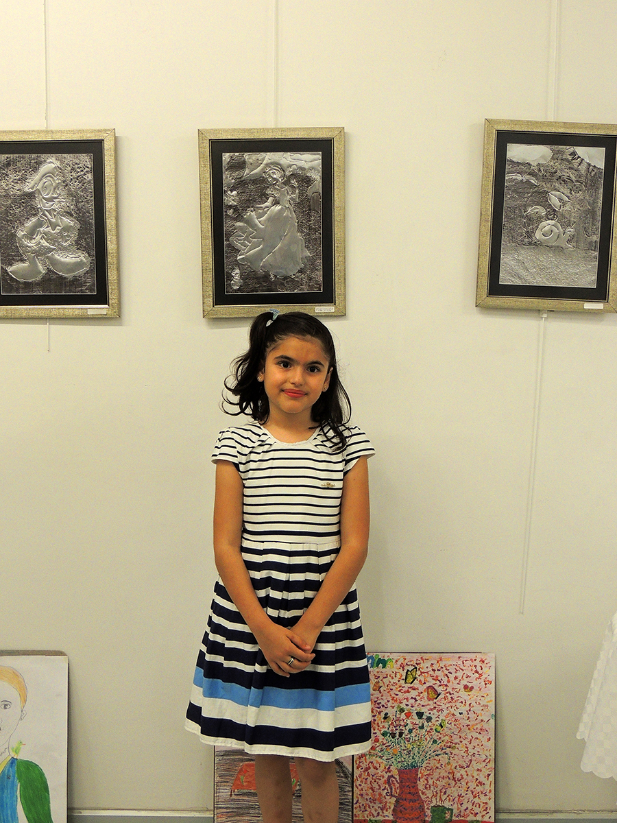 Çocukların Düzenlediği Resim Sergisi